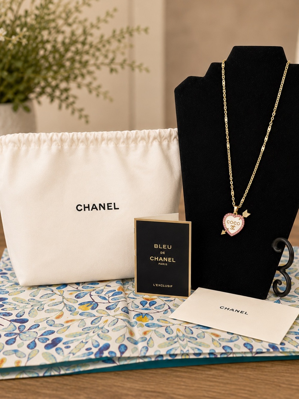 Chanel Charm, Dust bag, Black Card/Envelope/mini perfume